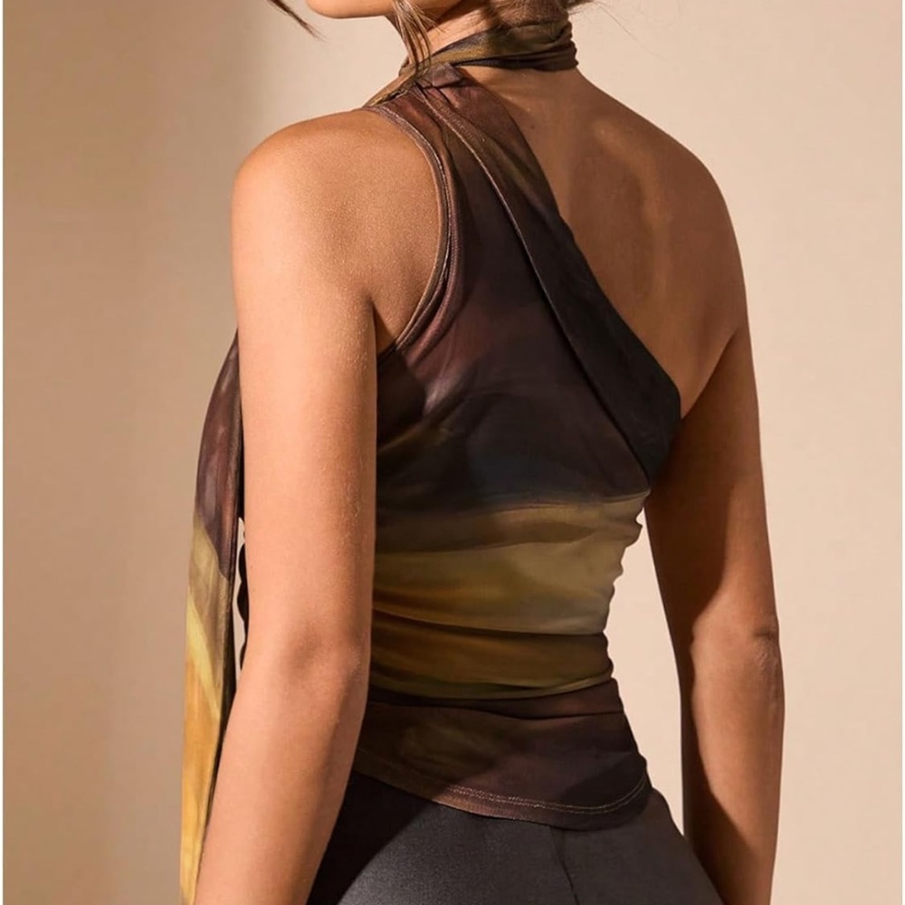 One-Shoulder Top - Picture 3 of 3
